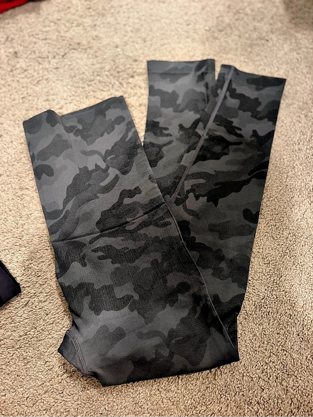 Belly Bandit Mother Tucker Leggings Black Camo Size Large